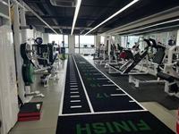 Revêtement de sol en gazon synthétique pour salle de sport intérieure, personnalisé, écologique, piste de luge, tapis en gazon synthétique souple, imperméable, pour sports en salle
