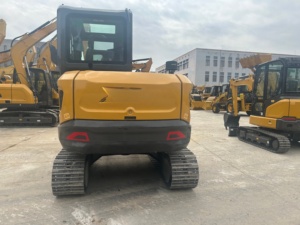 Mini-excavatrice sur chenilles neuve XE60G PRO 6 tonnes, petite pelle hydraulique avec cabine climatisée pour travaux de construction et de voirie - Product Image 2