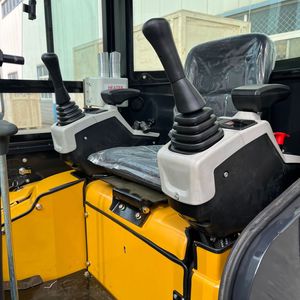 Micro-excavatrice 1,5T à faible pression au sol pour l'entretien des terrains de <span class=keywords><strong>golf</strong></span>, le façonnage du <span class=keywords><strong>sable</strong></span> des bunkers, sans dommages pour l'herbe, maintient une vitesse de 10 sur le green - Product Image 5