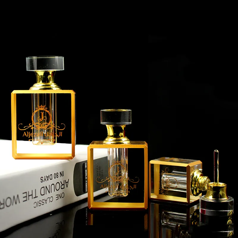 Nieuwste Ontwerp Golden Crystal Dubai Parfum Fles Met Ronde Top Voor Oud Olie