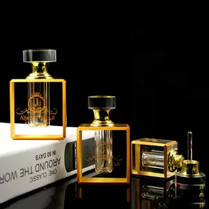 Neuestes Design Golden Crystal Dubai Parfüm flasche mit rundem Deckel für Oud Oil