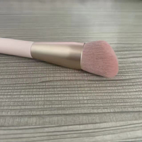 Pinceau à poudre plat pour le visage, grand format, doux, pour un maquillage parfait, au design féminin et élégant