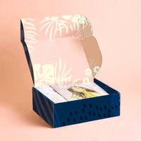 Boîtes d'emballage en carton ondulé pliables à montage automatique avec logo personnalisé, revêtement UV, gaufrage, matériau recyclé pour chaussures et chaussettes