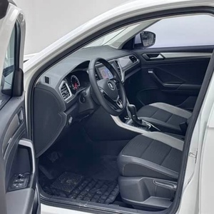 Auto Usado Volkswagen <span class=keywords><strong>T</strong></span>-<span class=keywords><strong>Roc</strong></span> <span class=keywords><strong>2020</strong></span> 1.4L Turbo Automático LHD SUV Compacto para Exportación, Venta al Por Mayor en Grandes Volúmenes - Product Image 4