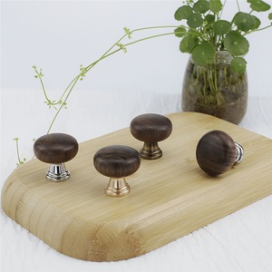 Pomo y Tirador Modernos Minimalistas de Aleación de Zinc para Armario y Cajón, de Lujo Ligero, Nogal, de un Solo Agujero, Pequeño y Ligero - Product Image 3