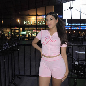 PEEQI D10170 Completo Estivo da Donna Due Pezzi con Stampa Lettering, Top con Cappuccio a Maniche Corte e <span class=keywords><strong>Pantaloncini</strong></span>, Set 2 Pezzi per Donna - Product Image 3