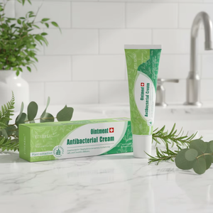 Crème à base de plantes bactériostatique et antiprurigineuse avec extrait végétal pour la réparation et l'hydratation de la peau du corps 20g Tous types de peau - Product Image 3