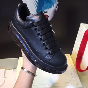 Zapatillas de Primavera Más Vendidas con Suela Gruesa y Parte Superior de Cuero Genuino, Amortiguación y Suela de Goma, Zapatos para Caminar para Todas las Estaciones - Product Image 2