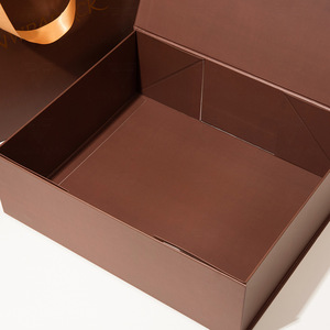 <span class=keywords><strong>Caja</strong></span> <span class=keywords><strong>de</strong></span> Regalo Impresa Reciclable OEM con Lazo y Cierre Magnético, Color Personalizado e Impresión a Cuatro Colores para Recuerdos <span class=keywords><strong>de</strong></span> Baby Shower - Product Image 2