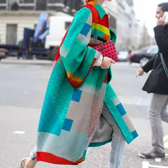 Großhandel individuelle Kleidung für Damen Damen lange Jacke Übergröße Damenmäntel Windjacke modisch bedruckt bunt abstrakt