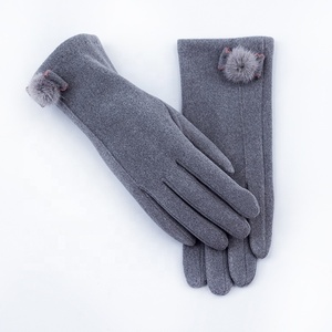 Guanti caldi invernali <span class=keywords><strong>da</strong></span> <span class=keywords><strong>donna</strong></span> con palla di pelo sul polso guanti eleganti <span class=keywords><strong>da</strong></span> <span class=keywords><strong>donna</strong></span> - Product Image 4