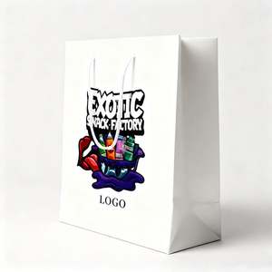 Custom Valentine Gift <b>Bag</b> Manufacturer with <b>Gold</b> Stamping Luxury Paper <b>Bag</b> with Heart Patterns for Valentine Gifting - Product Image 2