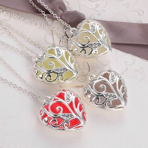 De plata de encanto de moda colgante corazón hueco medallón brillan en la oscuridad de la noche Collar para las mujeres - Product Image 6