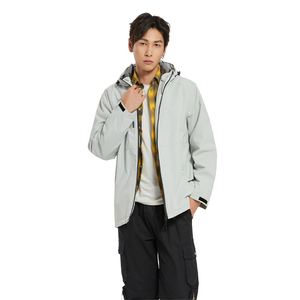 Internacionalmente famoso deportes al aire libre ropa fundición OEM a prueba de viento y chaquetas impermeables para senderismo <span class=keywords><strong>camping</strong></span> escalada ciclismo - Product Image 1