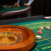 Machine à roulettes à zéro unique pour jeu à boire de fête Texas Baccarat Club Roulette de jeux de casino de luxe en bois massif