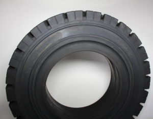 3-Stufige Premium-Qualität Vollgummireifen für Gabelstapler, Vollgummiräder 700-12, 650-10, 18x7-8, Alle Größen Verfügbar - Product Image 4