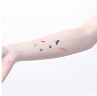 Autocollants de tatouage imperméables style européen et américain, motif flamme géométrique doré et argenté, lignes épaisses noir et blanc, pour bras et mollets