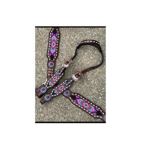 Juego de tachuelas moradas de cuero de alta durabilidad para montar en el oeste, perfecto para uso en rodeo, incluye tocado de caballo completo y riendas - Product Image 1