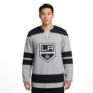 Jersey de Hockey sobre Hielo Personalizado para Hombre, Color Gris Negro, Cuello Redondo, Manga Larga, Sublimado, Transpirable, de Malla, Secado Rápido, Corte Regular - Product Image 1