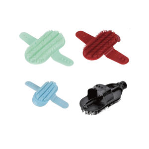 مشط تدليك بلاستيكي أصلي للخيول مع نتوءات مرنة ومقبض مريح لتحفيز الفرو - Product Image 1