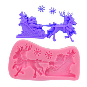 スノーフレーク型DIYシリコンモールドの3個の3Dサンタクローストナカイそり - Product Image 1