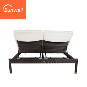 Direct usine meubles de <span class=keywords><strong>jardin</strong></span> en rotin <span class=keywords><strong>pas</strong></span> <span class=keywords><strong>cher</strong></span> en osier Double chaise longue de piscine chaise longue chaise avec <span class=keywords><strong>bas</strong></span> prix - Product Image 6