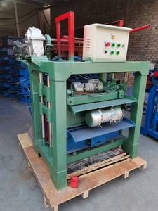 Machine à fabriquer des blocs de ciment creux pour <span class=keywords><strong>pavés</strong></span> et briques, idéale pour les petites briqueteries, la construction de maisons et les projets de murs de soutènement - Product Image 3