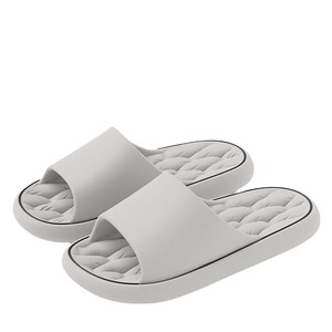 Sandalias de plataforma EVA ligeras y cómodas para ducha, masaje y uso doméstico en invierno y verano, ideales para el baño. - Product Image 2