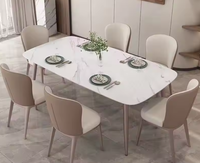Moderner Luxus-Esstisch: Luxuriöses Modernes Marmor-Esstisch- und Stuhl-Set