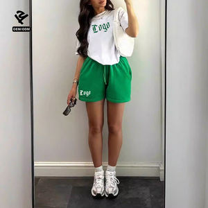 F5068 <span class=keywords><strong>Camiseta</strong></span> <span class=keywords><strong>blanca</strong></span> personalizada y pantalones cortos verdes Conjunto <span class=keywords><strong>con</strong></span> diseño de logotipo Ropa informal cómoda Ropa de calle Conjunto de dos piezas Ropa de mujer - Product Image 4