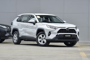 Nouveau Toyota <span class=keywords><strong>RAV4</strong></span> SUV 2026, <span class=keywords><strong>Hybride</strong></span> Bi-moteur 2.5L 185ch à Quatre <span class=keywords><strong>Roues</strong></span> <span class=keywords><strong>Motrices</strong></span>, Disponible pour Vente Immédiate. - Product Image 2