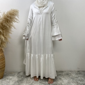 6789 #   Vestido de Mujer Clásico y Elegante en Color Blanco, Material Satinado, Dos Capas de Mangas con Diamantes Brillantes, Forro y Cierre Frontal - Product Image 2