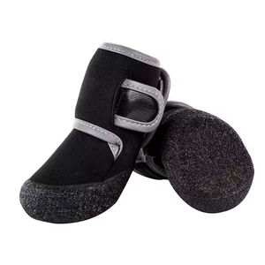 Chaussures pour chiens en gros 2025, imperméables, respirantes et antidérapantes, bottes réfléchissantes d'été en latex et nylon - Product Image 1