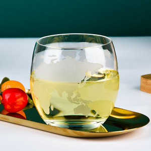 Verre à whisky transparent avec bord doré et gravure simple de la carte du monde, idéal pour <span class=keywords><strong>bar</strong></span> à domicile, cocktails et cadeaux - Product Image 4