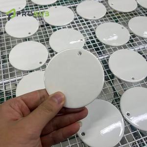 Prosub Atacado Enfeite de Natal de Cerâmica em Branco para Sublimação Redondo com Logo Personalizado de Dupla Face Ornamento de Natal para Sublimação - Product Image 3