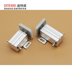 Bras robotique Alfa avec cylindres de préhension magnétiques 1815CH et 1810CH, composants pneumatiques à simple effet - Product Image 1