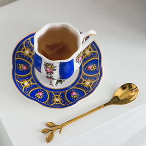 أكواب صحون بورسلين عربية كلاسيكية كلاسيكية عتيقة زرقاء فاخرة ذهبية بحف مزخرفة أطقم فناجين قهوة تركية للقهوة والشاي - Product Image 2
