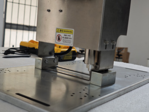 Máy khắc điện chạy bằng lithium có thể sạc lại với điều khiển tốc độ vô hạn với màn hình cảm ứng - Product Image 4