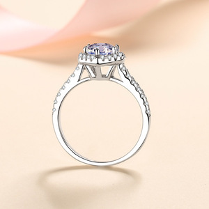 2023 Verkaufsschlager Hochwertige Luxus-Boutique Großhandel Maßgefertigter Damen S925 Sterling Silber Hochzeits-Moissanit-Diamantring - Product Image 5