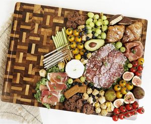 Grande planche <span class=keywords><strong>de</strong></span> découpe en chêne à grain massif et en bois d'acacia, réversible, pour fromage et <span class=keywords><strong>cuisson</strong></span>, avec rainure profonde pour les jus, idéale pour un cadeau - Product Image 4