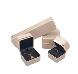 Cajas para Anillos y Pulseras de Cuero PU con Borde Dorado y Esquinas Redondeadas, Cajas de Empaque para Joyería, Venta al por Mayor y Bajo Demanda, con Logotipo Personalizado - Product Image 1