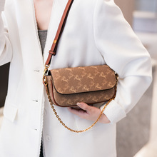 <span class=keywords><strong>Sac</strong></span> à main tendance en PU pour <span class=keywords><strong>femme</strong></span>. Avec décoration en chaîne. Peut être porté en bandoulière. - Product Image 4