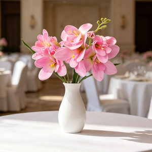 Bouquet d'ornements floraux artificiels de freesias à toucher doux et hydratant pour la maison, le salon, les mariages, les jardins extérieurs et les fêtes - Product Image 1