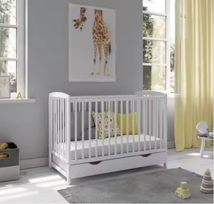 Camas de bebé plegables Crecimiento de recién nacido Cuna infantil Cama de madera para bebé La cuna se puede transformar en una cama para niños - Product Image 1