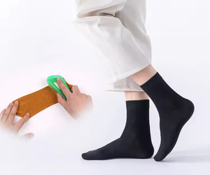 Chaussettes mi-hautes en bambou de couleur unie pour hommes, collection Printemps-Été, style professionnel simple, haute qualité, vente en gros - Product Image 4