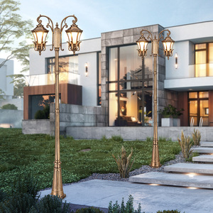 Lampadaire de jardin extérieur en fer avec abat-jour en verre LED, lumière blanc chaud 2700K, IP66, ampoule A19 non amovible, détecteur de mouvement, alimenté par énergie solaire - Product Image 4