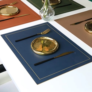 Tappetino per Tavolino da Caffè in PVC a Doppio Lato, Antiscivolo, Impermeabile e Lavabile, Adatto per la Sala da Pranzo - Product Image 1