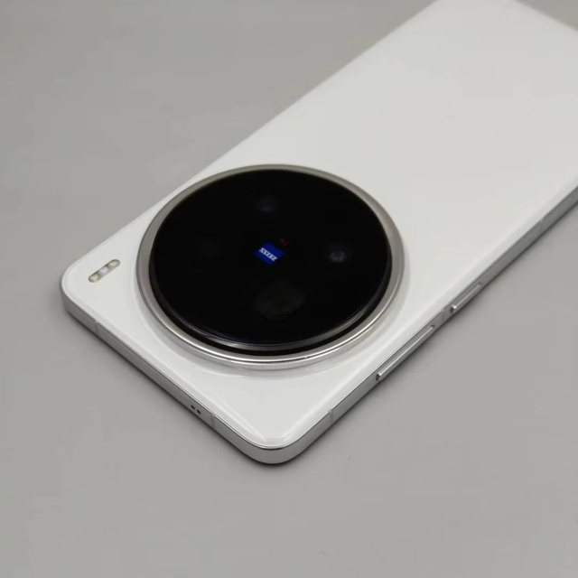 Global Version 2024 Vivo X200 Pro 5G LTE Mobile Phone AMOLED 120Hz Display 100W Fast Charging Android 14 60MP Camera