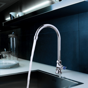 Robinet d'évier <span class=keywords><strong>de</strong></span> cuisine en laiton 360 robinet <span class=keywords><strong>de</strong></span> cuisine pivotant monté sur le pont robinet d'évier <span class=keywords><strong>de</strong></span> cuisine à <span class=keywords><strong>col</strong></span> <span class=keywords><strong>de</strong></span> <span class=keywords><strong>cygne</strong></span> à levier unique - Product Image 2