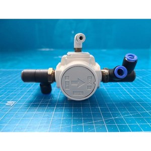 Régulateur pneumatique de précision SMC ARP30-03H-3R, utilisé comme pièce détachée pour équipement semi-conducteur d'époque - Product Image 2